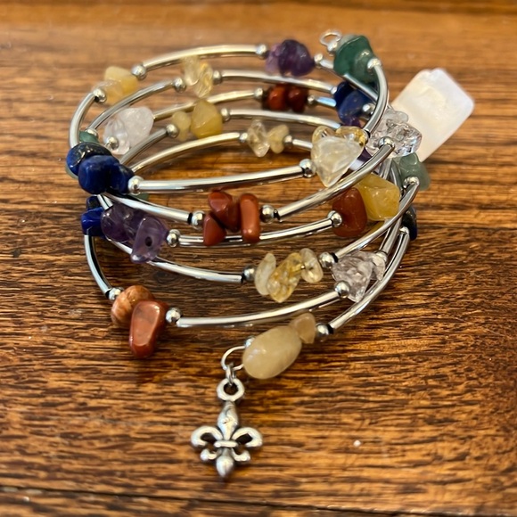 NWT GEMSTONE STRETCHY BRACELET - Picture 2 of 5